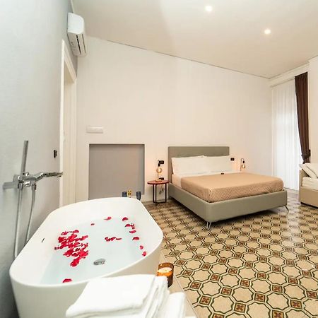 La Piazza Suite Νάπολη Εξωτερικό φωτογραφία